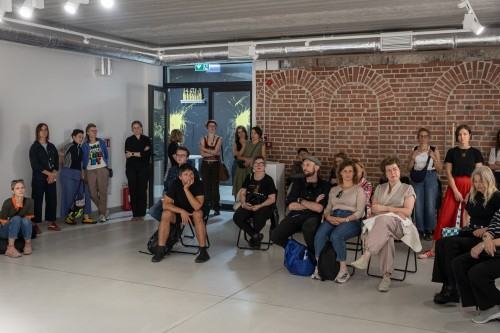 Ogród wojenny_oprowadzanie kuratorskie