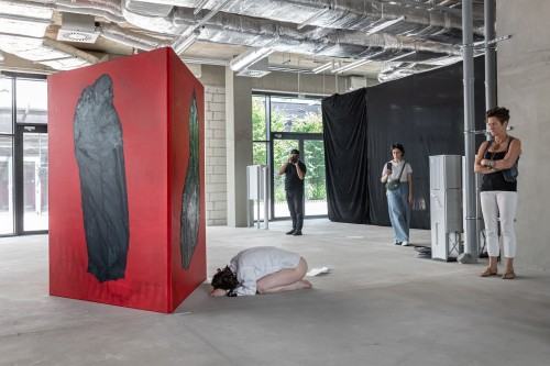 Olena Matoshniuk Brzemię performance