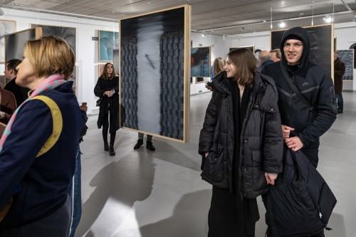 Otwarcie wystawy Mrok czasu – światło przestrzeni. Twórczość Konrada Jarodzkiego w Galerii Geppart ASP Wrocław