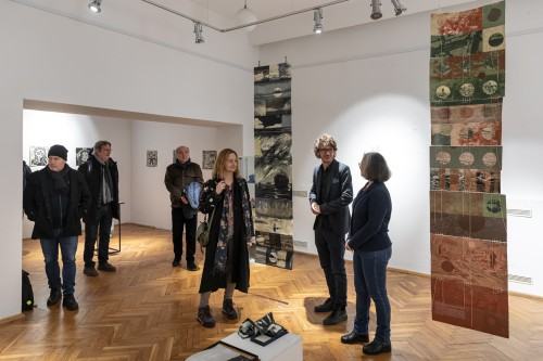 Artist's book present