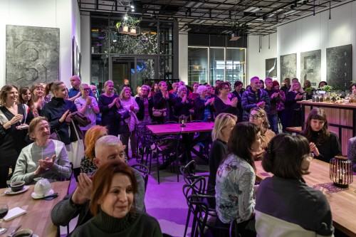 Sonia Ruciak, Przywilej obecności