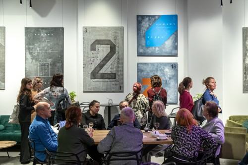 Sonia Ruciak, Przywilej obecności