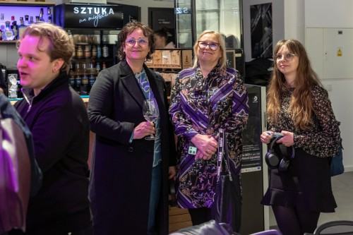 Sonia Ruciak, Przywilej obecności