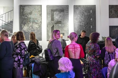 Sonia Ruciak, Przywilej obecności