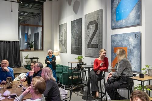 Sonia Ruciak, Przywilej obecności