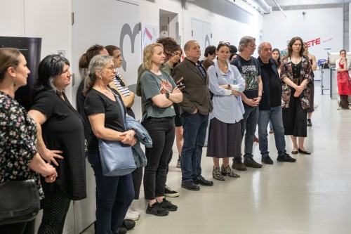 fotorelacja z wystawy θέση