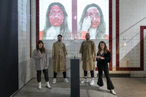 Wernisaż wystawy Grupy Łono pt. Namaszczę się popiołem i zatańczę nad stołem