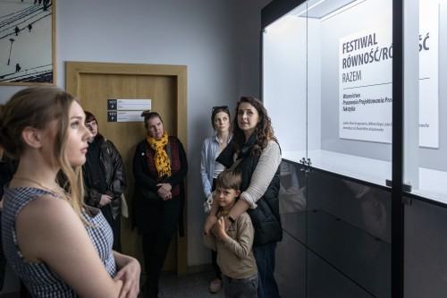 Równość/Różność/Razem_Gablota przy Rektoracie