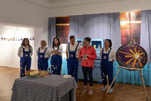 Równość/Różność/Razem_za Szkłem