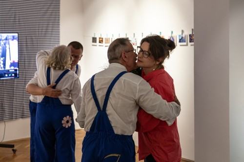 Równość/Różność/Razem_za Szkłem