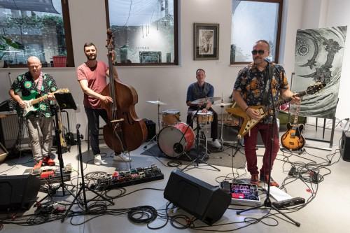 Przemysław Tyszkiewicz, Dekompresja