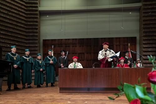 Uroczysta Promocja Doktorów i Doktorów Habilitowanych Sztuki Uczelni Artystycznych Wrocławia 2022