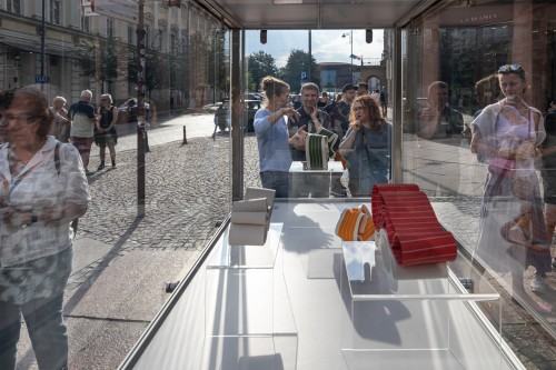 Otwarcie wystaw ceramiki: Folding in motion Simchy Even-Chen oraz Jeleń lub Chmura Velimira Vukićević’a w Glass Box na ul. Świdnickiej we Wrocławiu, XIV FWT