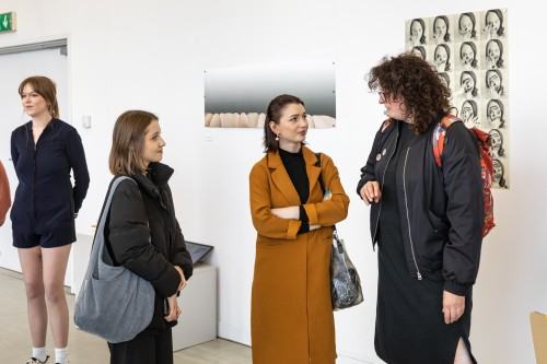 Równość Różność 2024_Neon