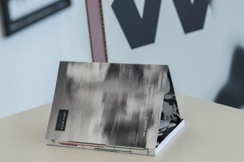 Stany wyjątkowe_Neon