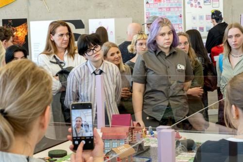 Stany wyjątkowe_Neon