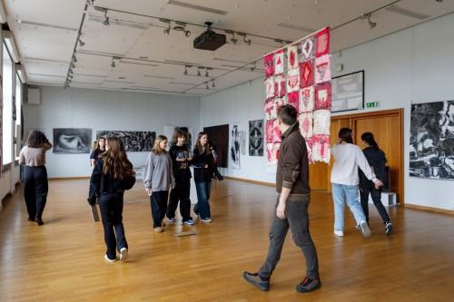 Spotkanie na ASP z uczniami American School of Wrocław