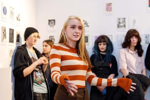 Oprowadzanie po wystawie Migracja, zdj. Katerina Kouzmitcheva