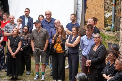 NIE/OBECNOŚĆ czyli o desublimacji sztuki