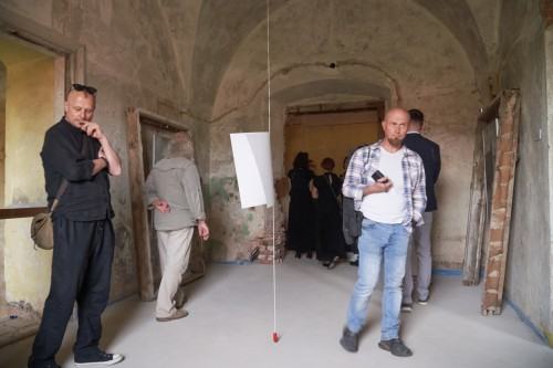 NIE/OBECNOŚĆ czyli o desublimacji sztuki