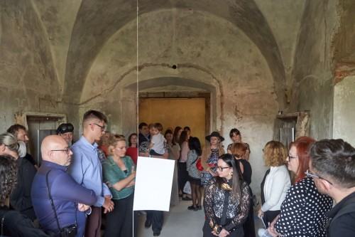 NIE/OBECNOŚĆ czyli o desublimacji sztuki