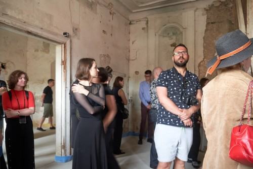 NIE/OBECNOŚĆ czyli o desublimacji sztuki