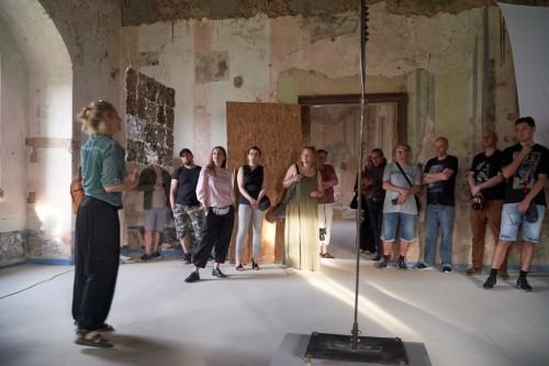 NIE/OBECNOŚĆ czyli o desublimacji sztuki