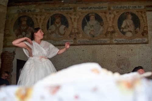 NIE/OBECNOŚĆ czyli o desublimacji sztuki