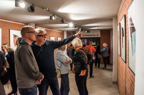 Izabela Kowalczyk, Passages