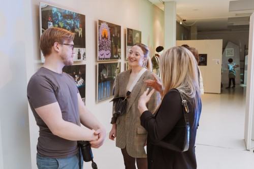 Otwarcie wystawy Sebastiana Siepietowskiego pt. Wokół sceny: teatralna immersja