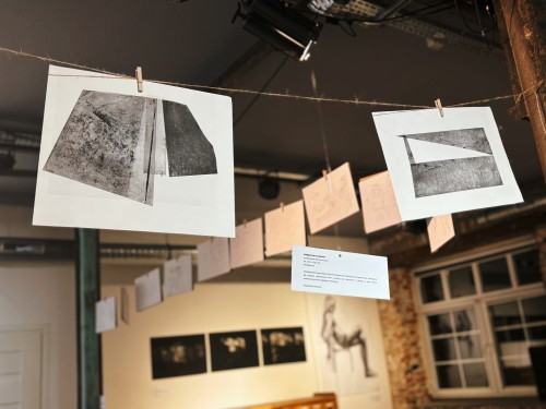 Szkic jako manifest. Wokół wystawy „Ścieżki i ślady”Karolina Poddębniak