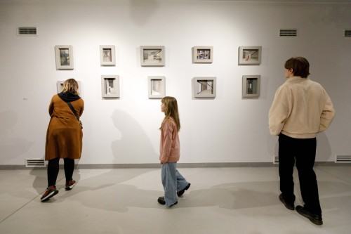 U zbiegu dróg_wernisaż