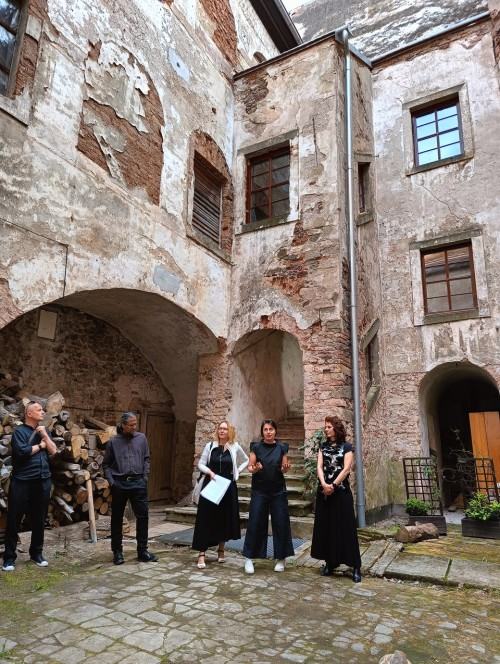 Dowody na OBECNOŚĆ w Pałacu Struga