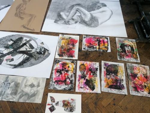 Przegląd z rysunku w pracowni 212