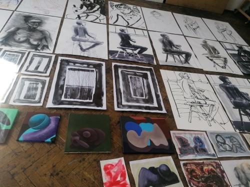 Przegląd z rysunku w pracowni 212