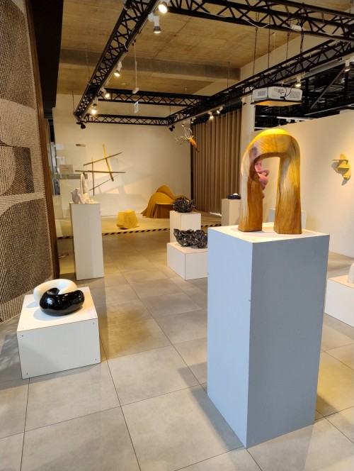 Rzeźba wobec funkcji w Galerii Dobroteka, zdj. Roland Grabkowski