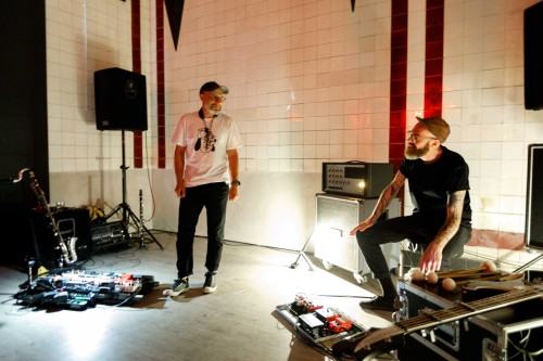 Koncert Frise Lumière i wystawa † A  M  B  I  E  N  T † Łukasz Paluch