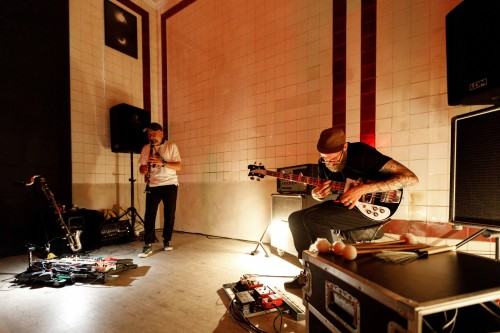 Koncert Frise Lumière i wystawa † A  M  B  I  E  N  T † Łukasz Paluch