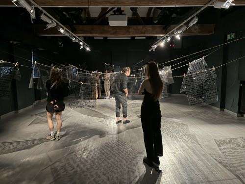 Laura Jammoul, Zawieszeni Laura Jammoul, Zawieszeni