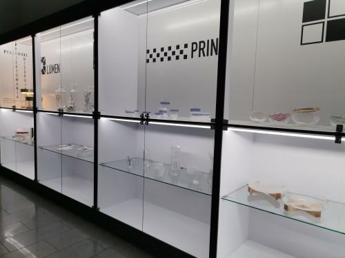 Wystawa Pracowni Projektowania Integrującego Katedry Szkła