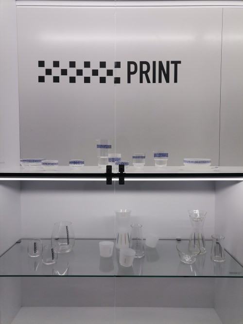 Wystawa Pracowni Projektowania Integrującego Katedry Szkła